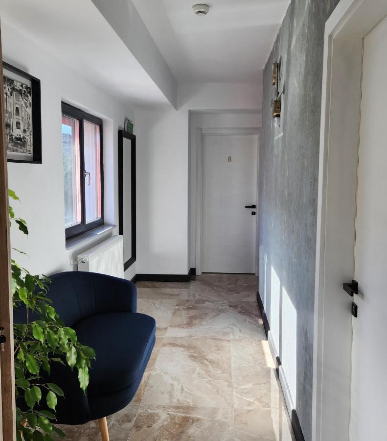 My Room Accommodation Curtea de Argeş エクステリア 写真