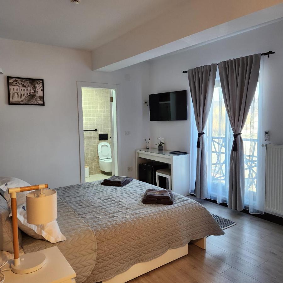 My Room Accommodation Curtea de Argeş エクステリア 写真