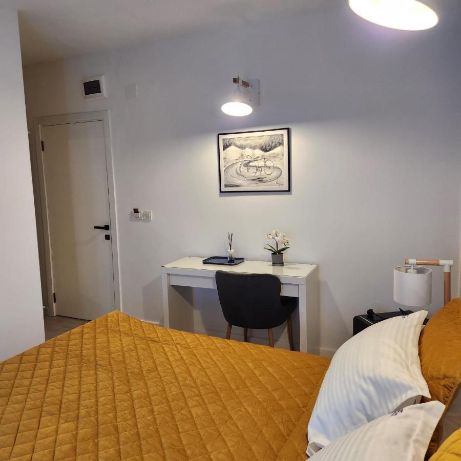 My Room Accommodation Curtea de Argeş エクステリア 写真